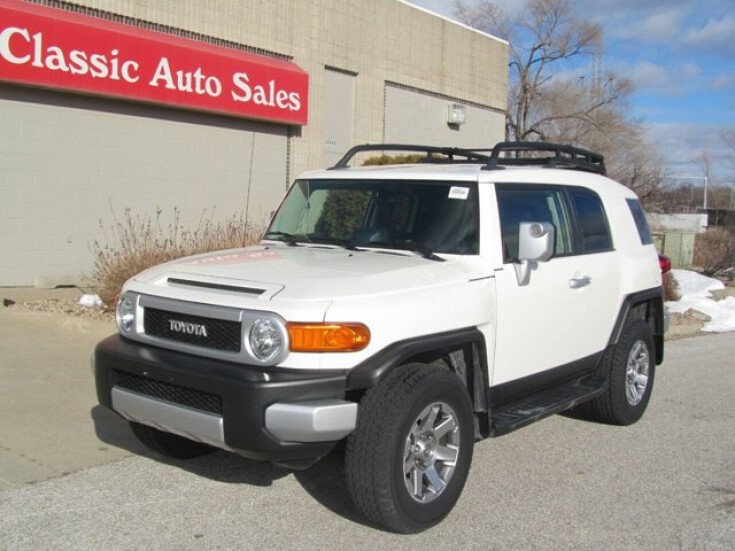 Thumbnail Photo undefined for 2014 Toyota FJ Cruiser